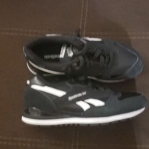 Black Reebok Classic